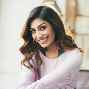 Meet your Posher, Dimple